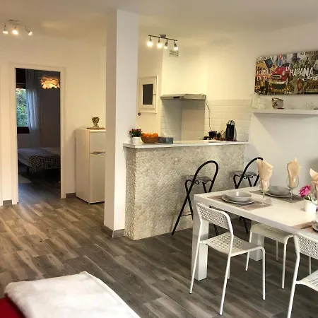 In The Forest With Sea View * توسا ذي مار