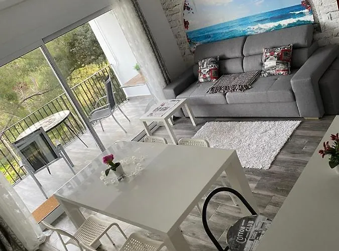 In The Forest With Sea View توسا ذي مار