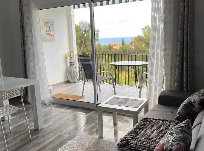 In The Forest With Sea View شقة